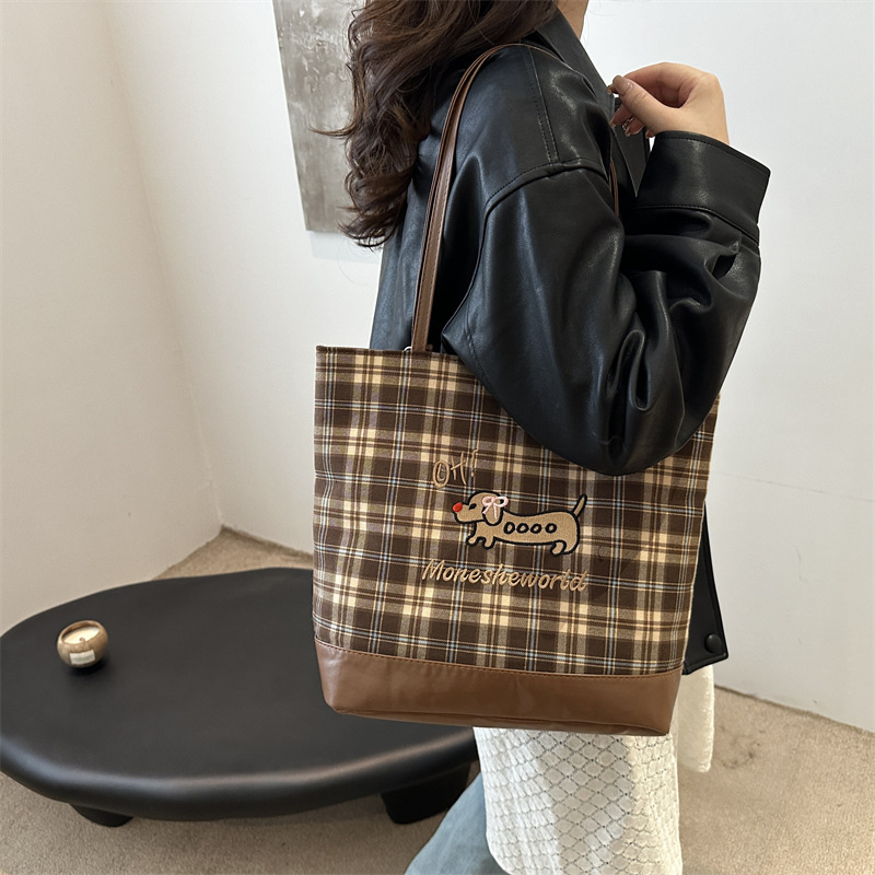 Bolsa de gran capacidad de superfuego para mujeres 2024 nuevo lindo perro salchicha bolso de hombro cuadrado otoño y invierno bolso de tote universal