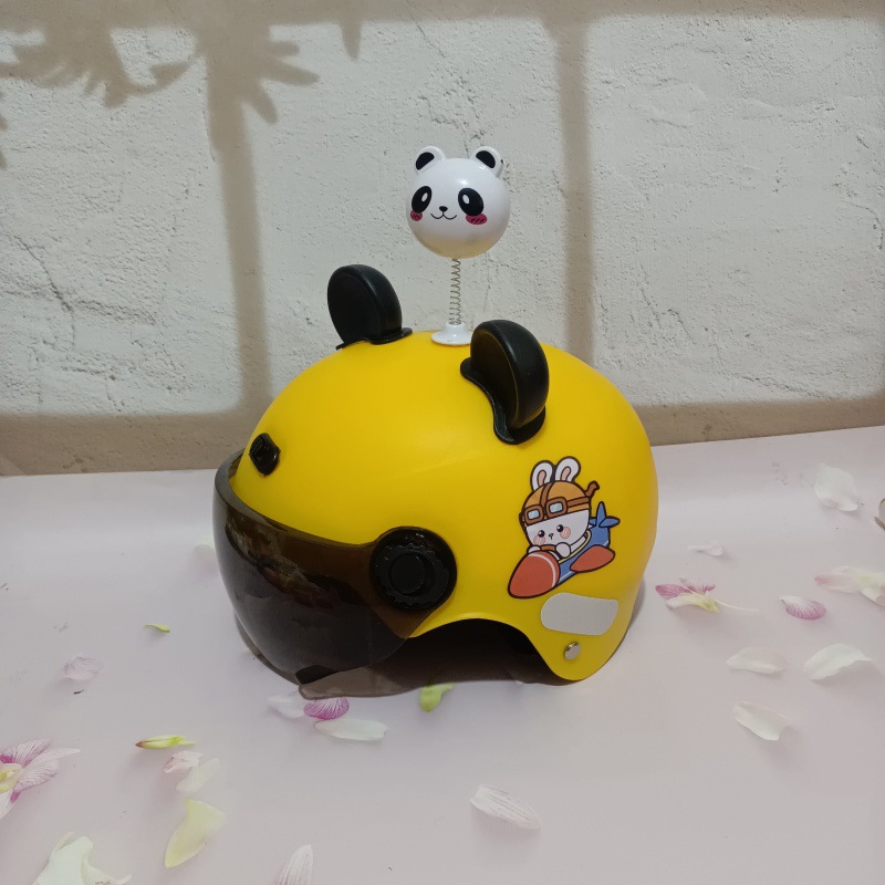 검은색 반바지 [큰 노란색 비행기 토끼 + 흑곰 귀 + 백곰]