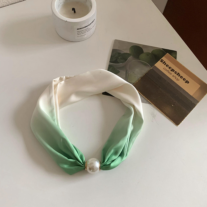 Bufanda de seda para mujer, sentido largo de alta calidad, primavera y verano, nueva versión coreana del collar de perlas de todo fósforo, bufanda de seda con hebilla magnética al por mayor