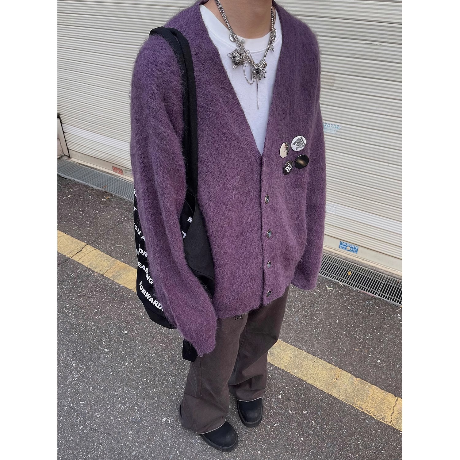 アメリカのレトロな秋の怠惰なカーディガンのセーターのブローチのセーターの男性の高い街のカジュアルなゆったりしたコート