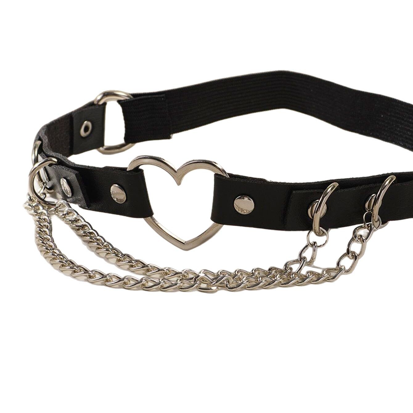 Szexi comblánc szegecsekkel és punk stílusú lábpánttal_voghion.com