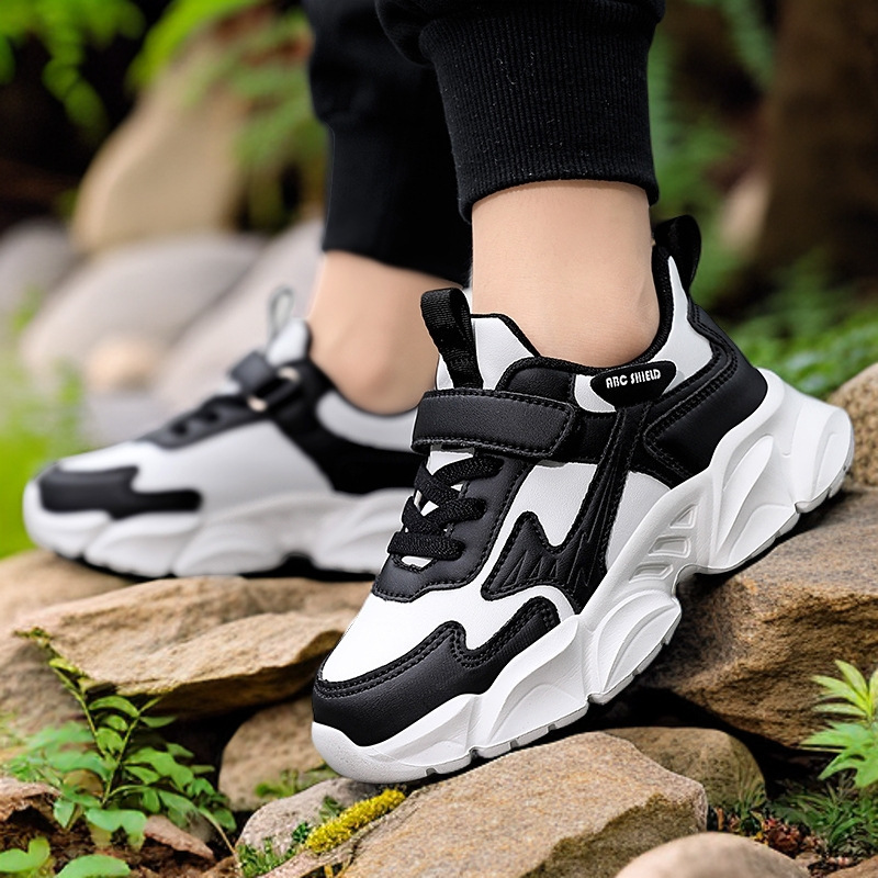 Zapatos blancos transfronterizos para niños 6 - 12 años 2025 nuevos zapatos deportivos ligeros de suela suave para niños zapatos de correr de otoño versátiles