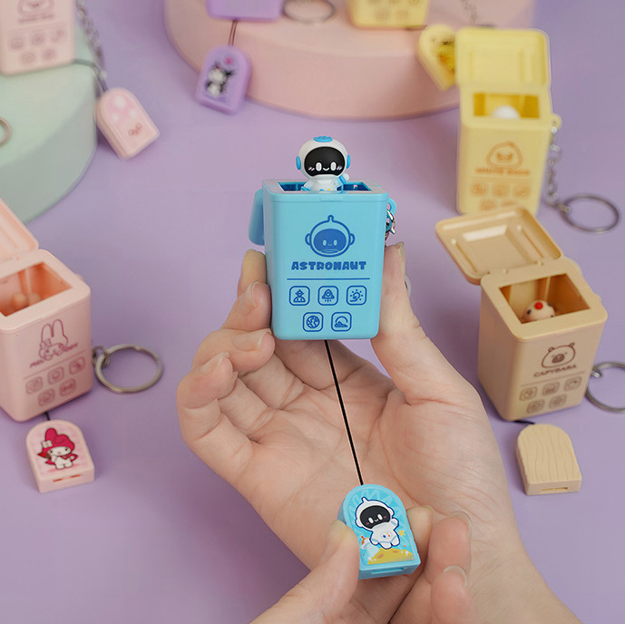 3D爆弹书宇航员卡通可爱惊喜盒子公仔钥匙扣挂件创意解压小玩具|undefined