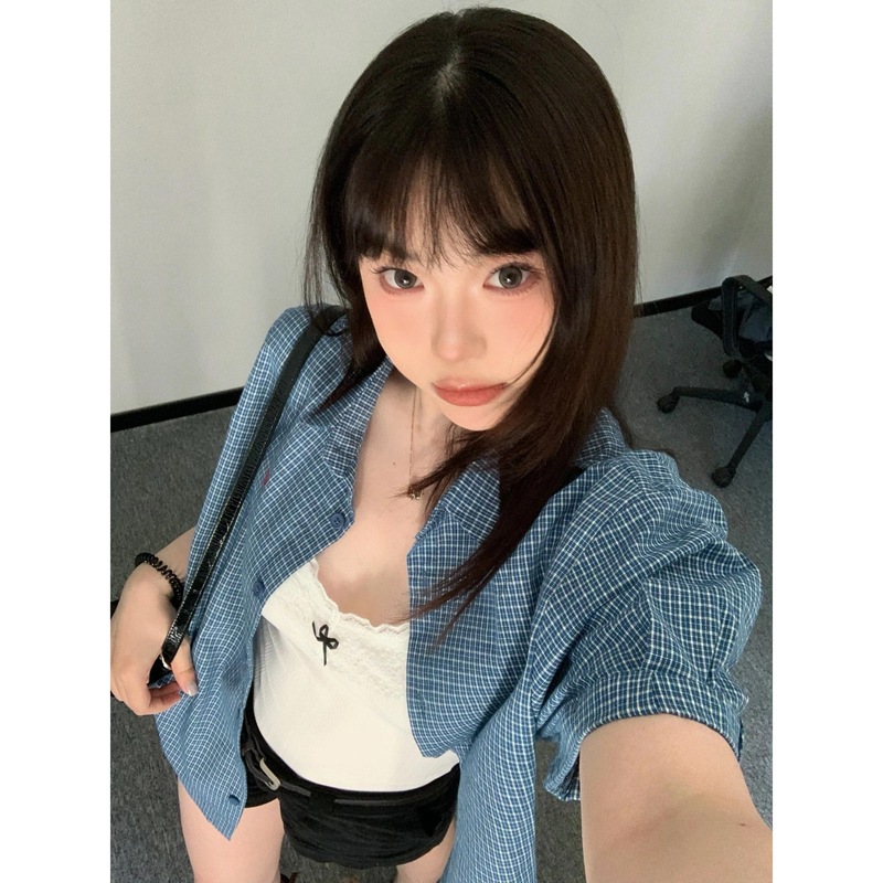 2025夏の青い格子の半袖のシャツの女性の韓国系のゆったりとしたカジュアルなシャツのレトロな香港風の刺繍の上着のコート|undefined