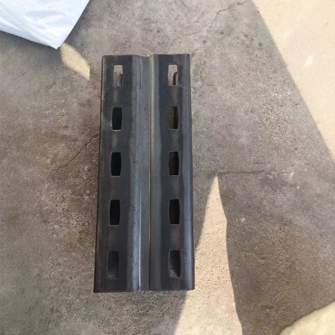 现货角铁立柱菱形孔10095重型横梁二柱托盘壁挂式仓储货架50孔距