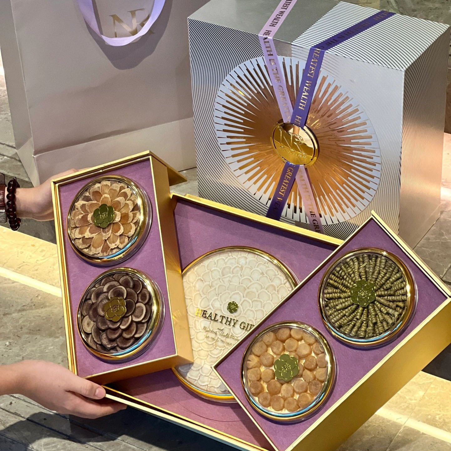 American Ginseng Gift Box Xi Yang Shen 200g Ready-to-Eat Herbal Wellness Gift for Parents and Elders key features