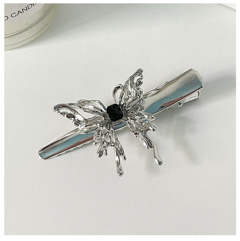 Women's Casual Simple Style Heart Shape Bow Knot Alloy Plating Zircon Hair Clip display picture 6