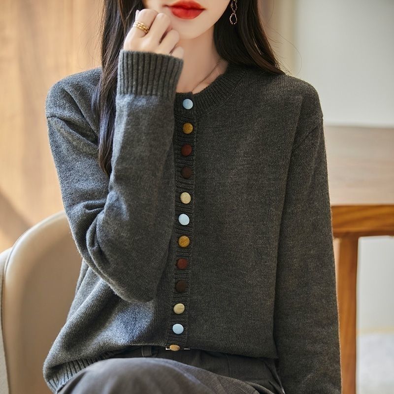 彩色纽扣圆领针织开衫女安可拉红宽松叠穿长袖春秋小香风毛衣外套|undefined