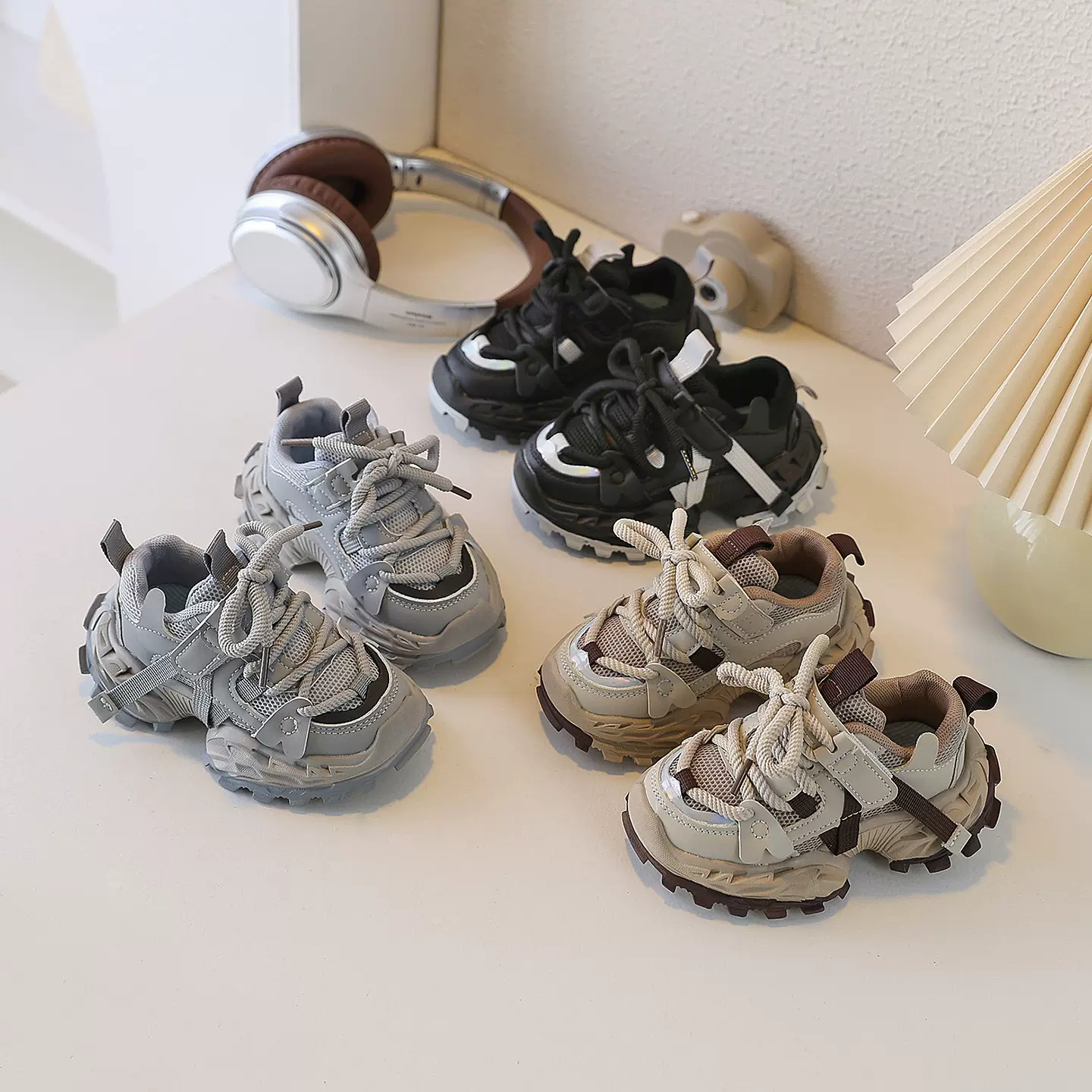 儿童时尚防滑老爹鞋2026春秋新款学生轻便跑步鞋女童百搭运动鞋