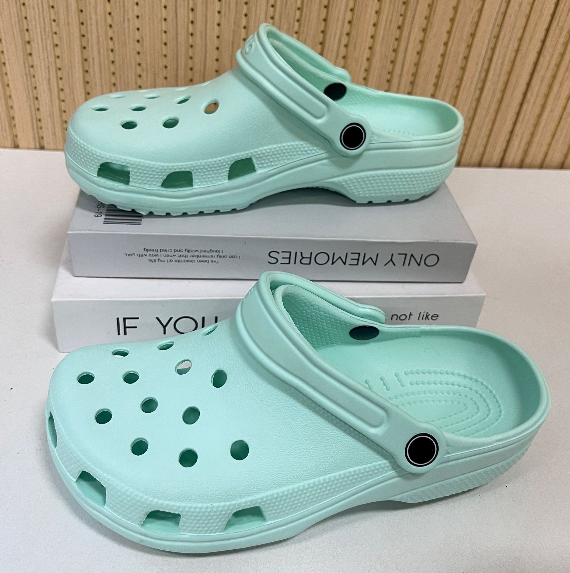 Labeled star [mint green]