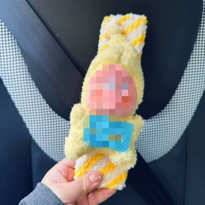 Seat belt shoulder pad | Niche - little-dumb-star-starman-yellow-and-white-striped-safety-belt