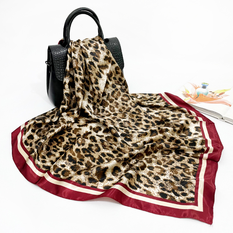 Unisex Elegant Leopard Polyester Silk Scarf display picture 3