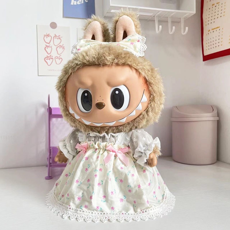 연한 노란색 목가적인 꽃무늬 스커트
