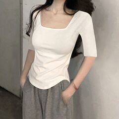 ブラックスクエアネック半袖Tシャツ2025春夏新作スリムフィットデザイン不規則なハイウエストミッドスリーブホットガールトップ