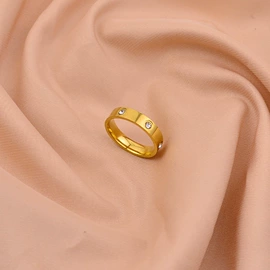 戒指;项链;耳钉