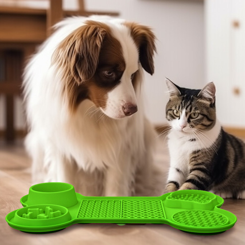 New cross-border silicone pet licking mat pet plate dog licking mat placemat dog slow food mat suction cup slow food mat