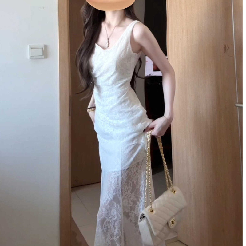 White Lace Suspender Dress for Women Summer 2025 New French Style High-End Slim Fit Hip-Hugging Long Skirt