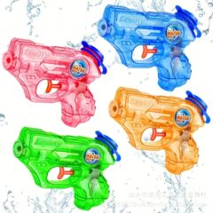 国境を越えたアマゾンは小さな水鉄砲を持っています。