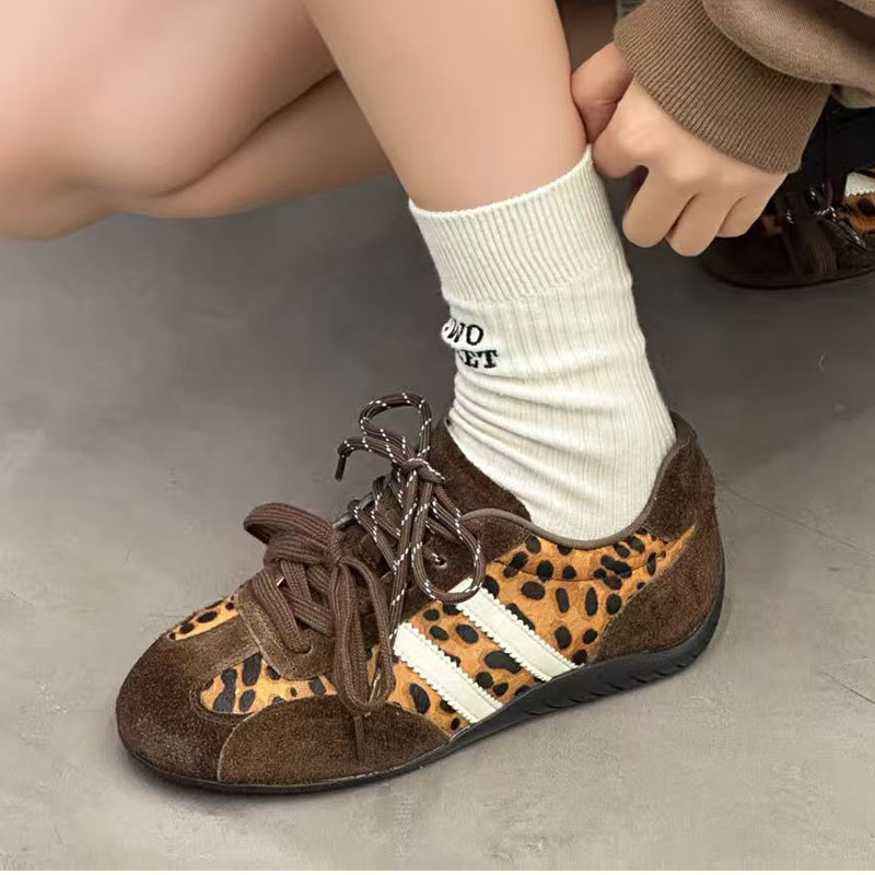 Celebrity-Inspired Leopard Print Lace-Up Women's Trainers for Autumn and Winter, Versatile Height-Increasing Breathable Running Sneakers