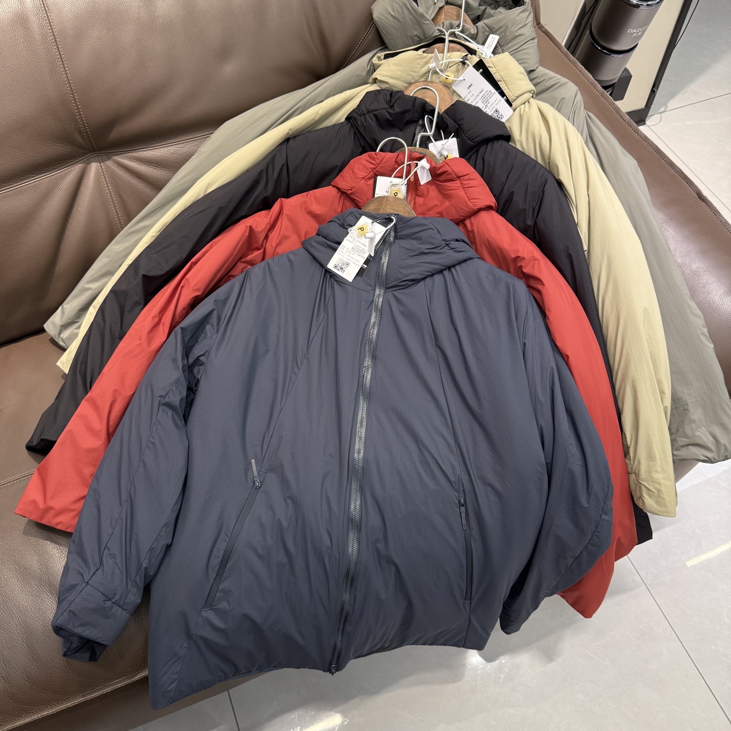 迪家同款无标平替2025冬季新款纯色连帽棉服男科技p棉超轻量棉衣