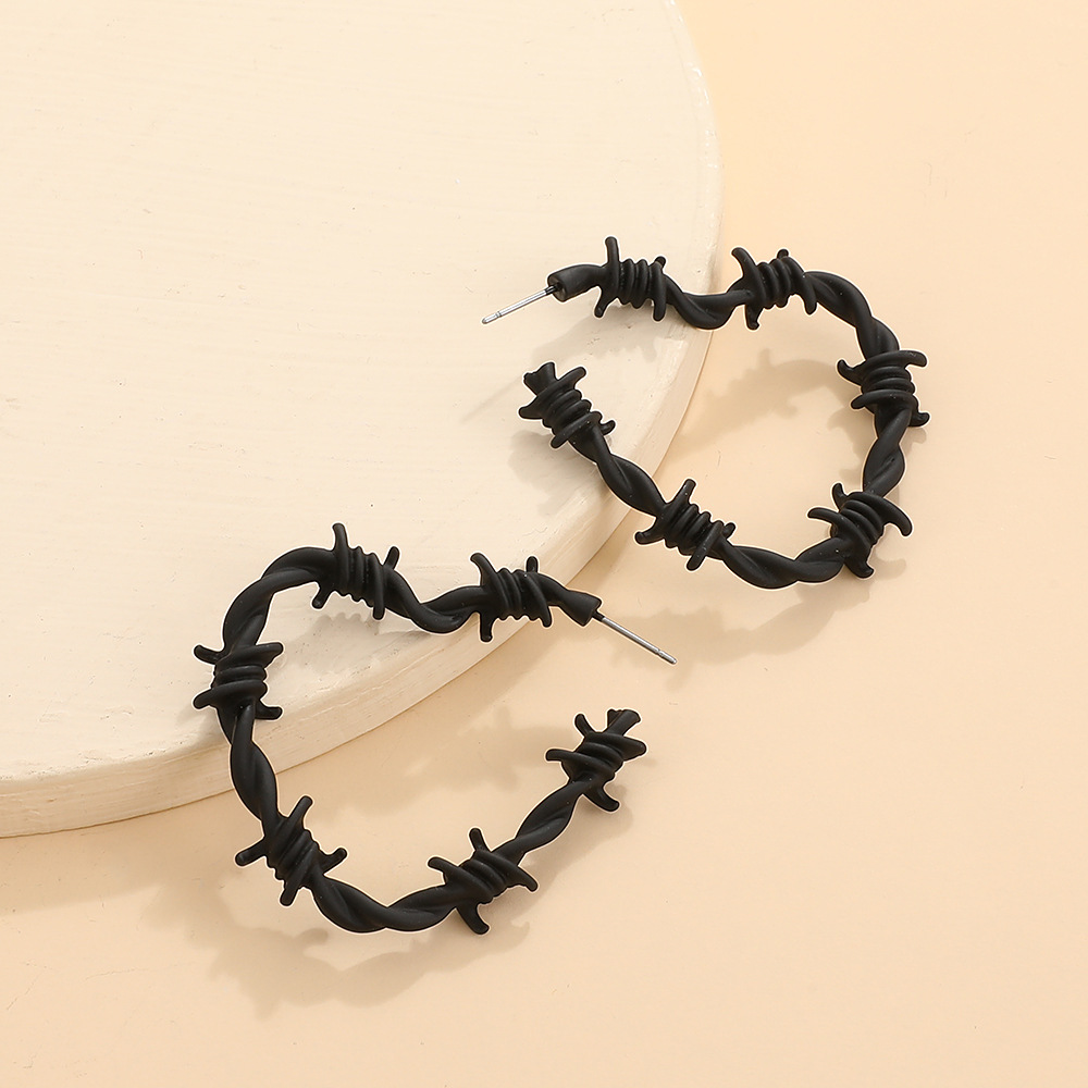 21g Weight Ear Studs Classification 1 Pair Quantity Party, Street Occasion Alloy Material Heart Shape, Knot Pattern Women's Gender Retro, Exaggerated, Punk Style Twist, Plating Craft 1 Pair Retro Exaggerated Punk Heart Shape Knot Twist Alloy Women's Ear Studs 8