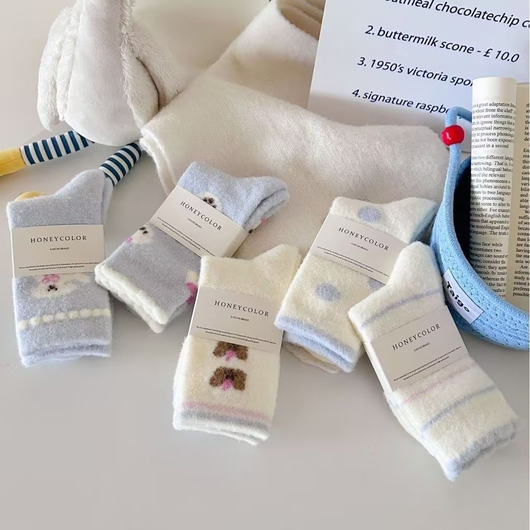 Calentamiento de dibujos animados en el hogar visón calentamiento calentamiento calcetines de invierno y otoño suelo de lana gruesa calcetines gruesas para dormir