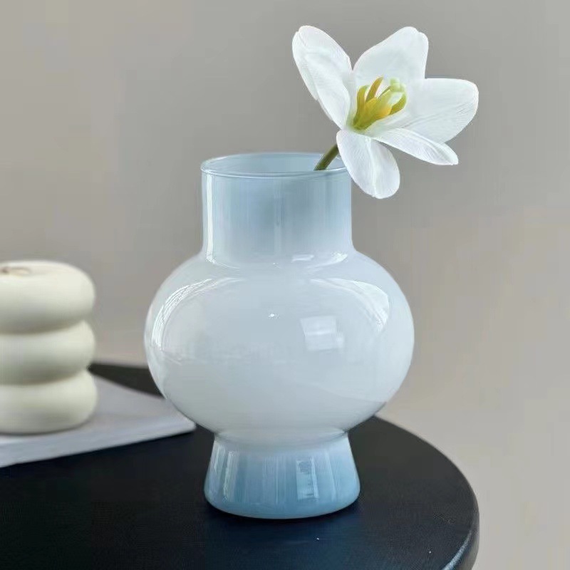 Decoración de alta sensación de nicho popular en línea pequeño adornos floral sala de estar acuoso transparente simple jarrón de vidrio