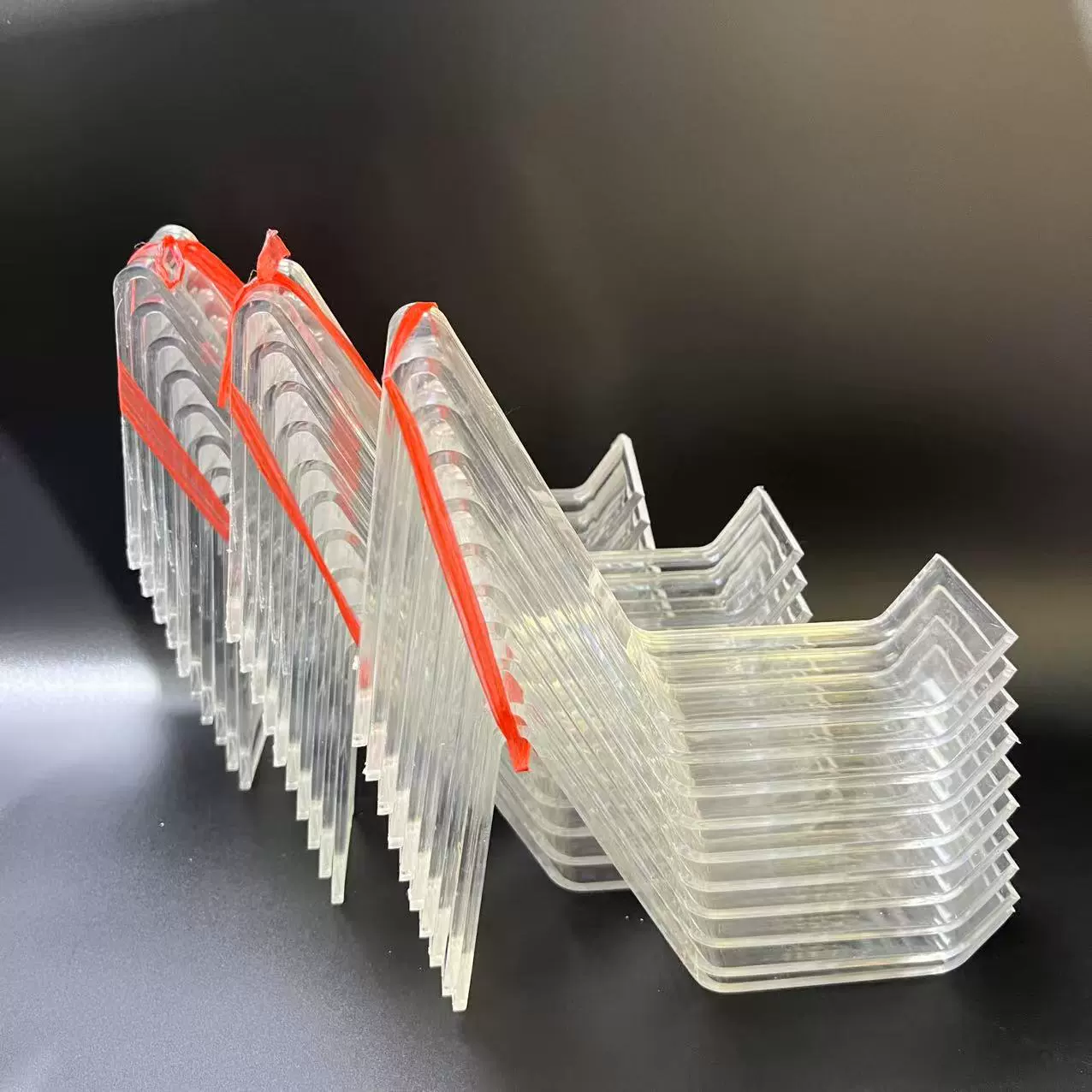 Стеллаж для демонстрации обуви для обувного магазина, держатель для обуви, подставка для обуви на высоком каблуке, стеллаж для демонстрации обуви для мужчин, женщин и детей, утолщенная треугольная форма.