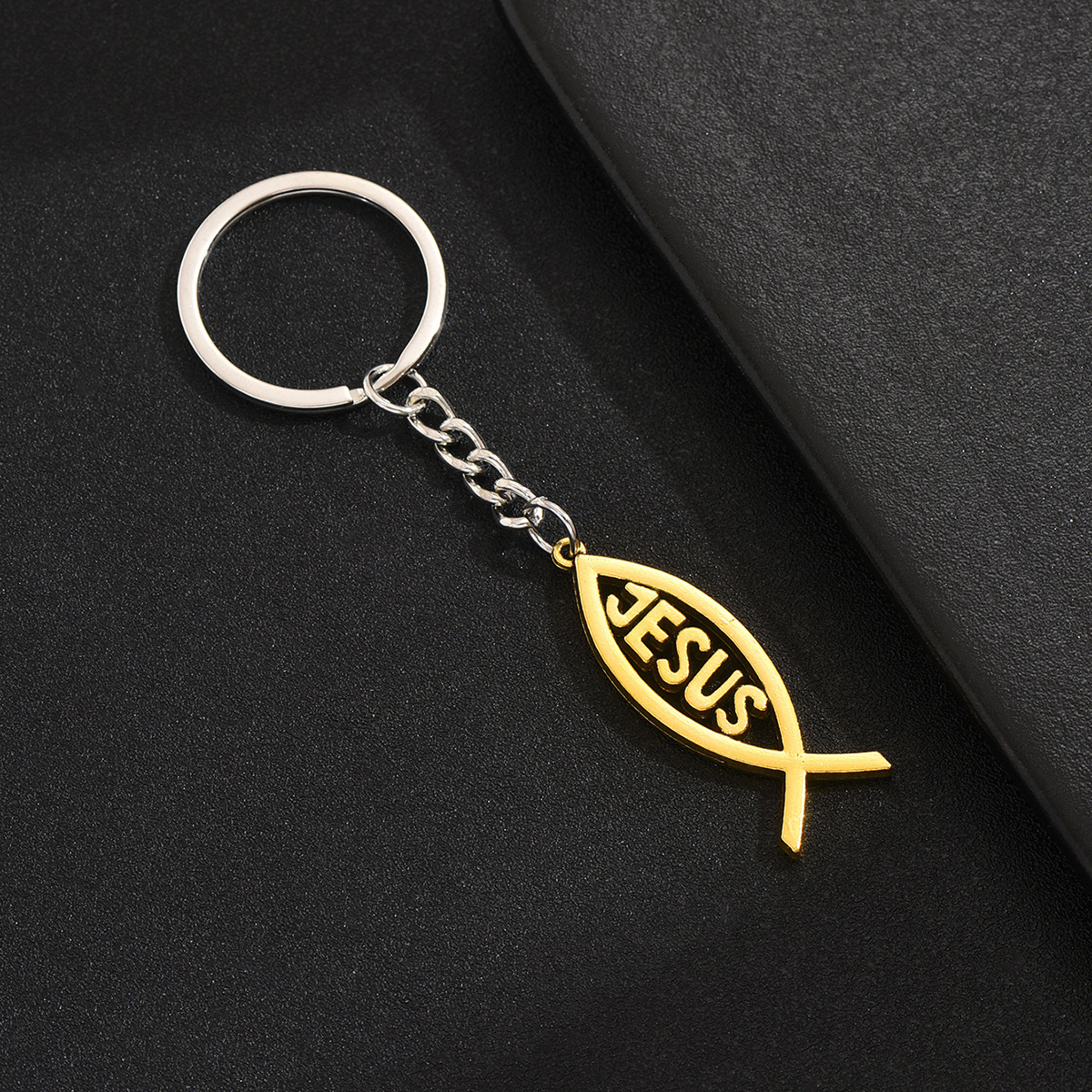 comercio exterior al por mayor letras inglesas llavero colgante bolsos colgantes crucifijos colgantes de metal suministro transfronterizo