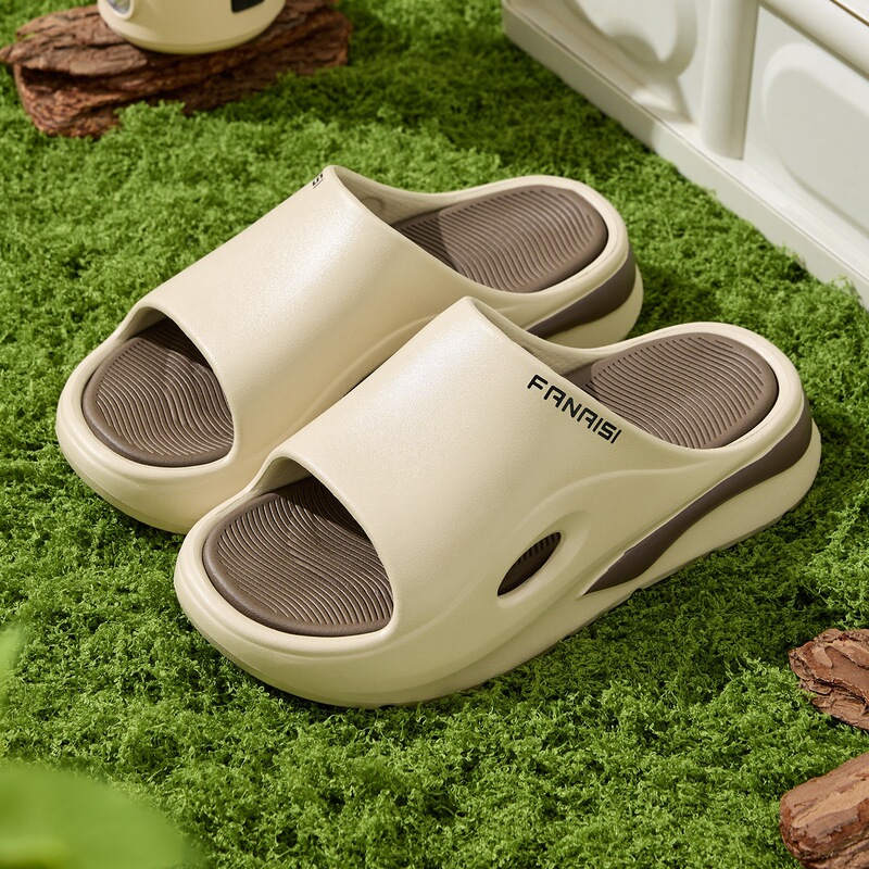 Men's Summer Outdoor Sports Slippers Trendy Brand 2026 New Model Indoor Home Non-Slip Soft Feel Sandals for Men