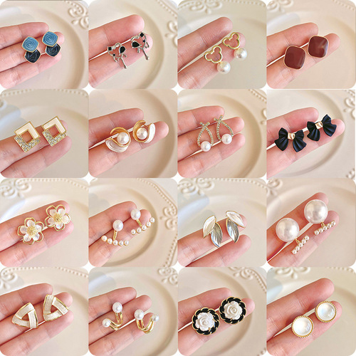 Simple pearl earrings for women s925 silver needle earrings niche design high-end earrings fashionable temperament earrings hot product