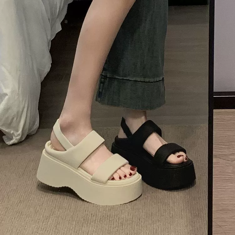 Сандалии с шинной основой женские осень 2024 новая минималистская мода маленький бисквит с толстой подошной пляжной туфли