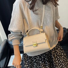 �¿����Ů2025������e�r���|�Іμ���ǹ�ɫб�����ᳱ��С����