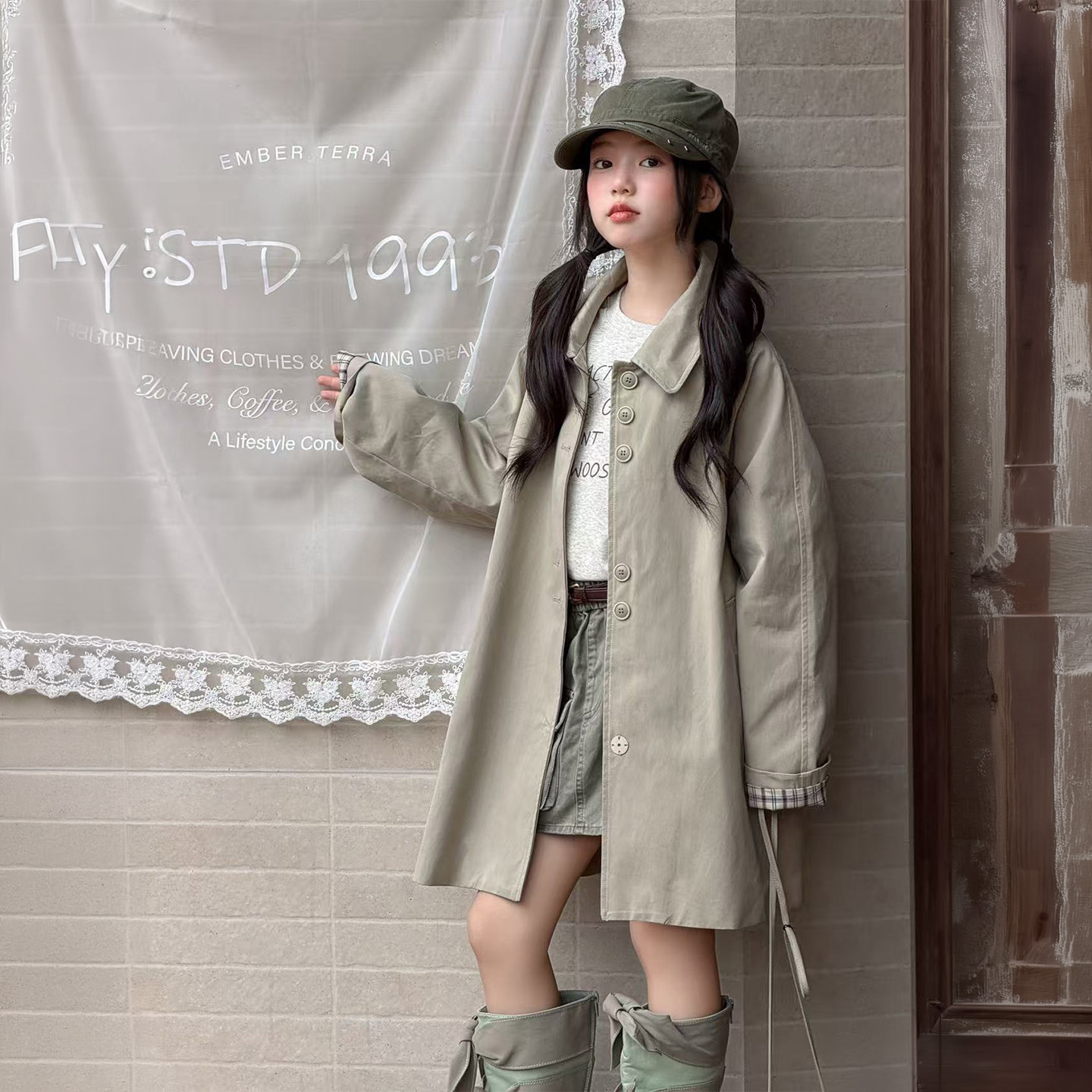 Girls' Korean-style retro mid-length trench coat 2026 spring and autumn new model for older children, loose-fitting, simple, casual top with a turn-down collar