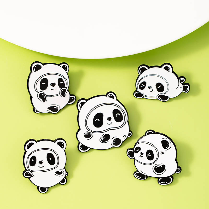 Cartoon cute brooch