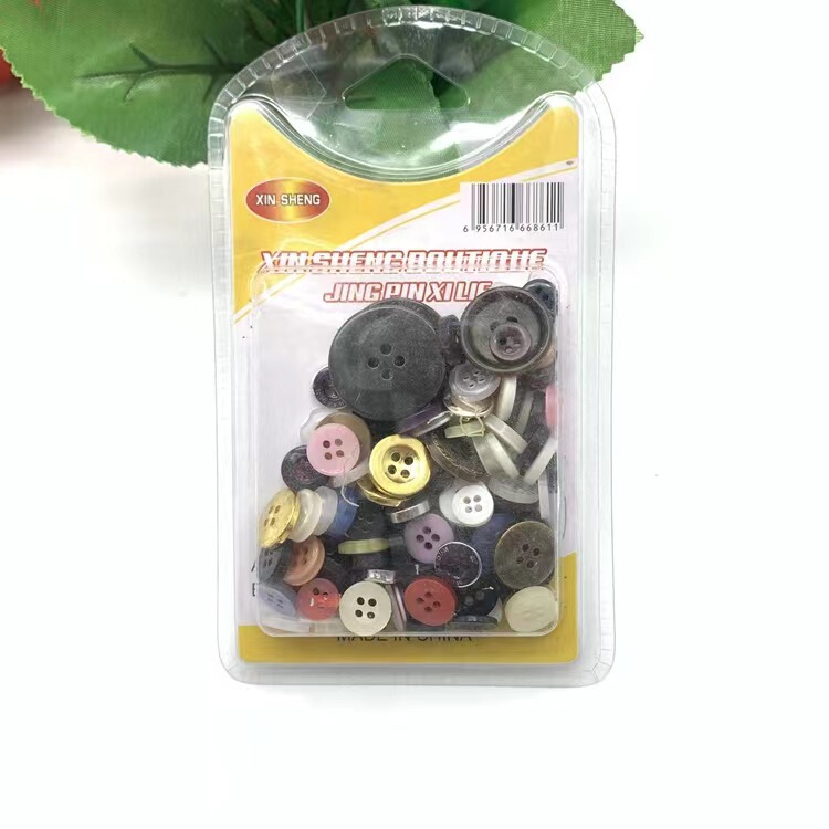 Wholesale resin shirt button two-eye four-eye DIY buckle tailor buckle household separate suction card packaging 20 cards a pack