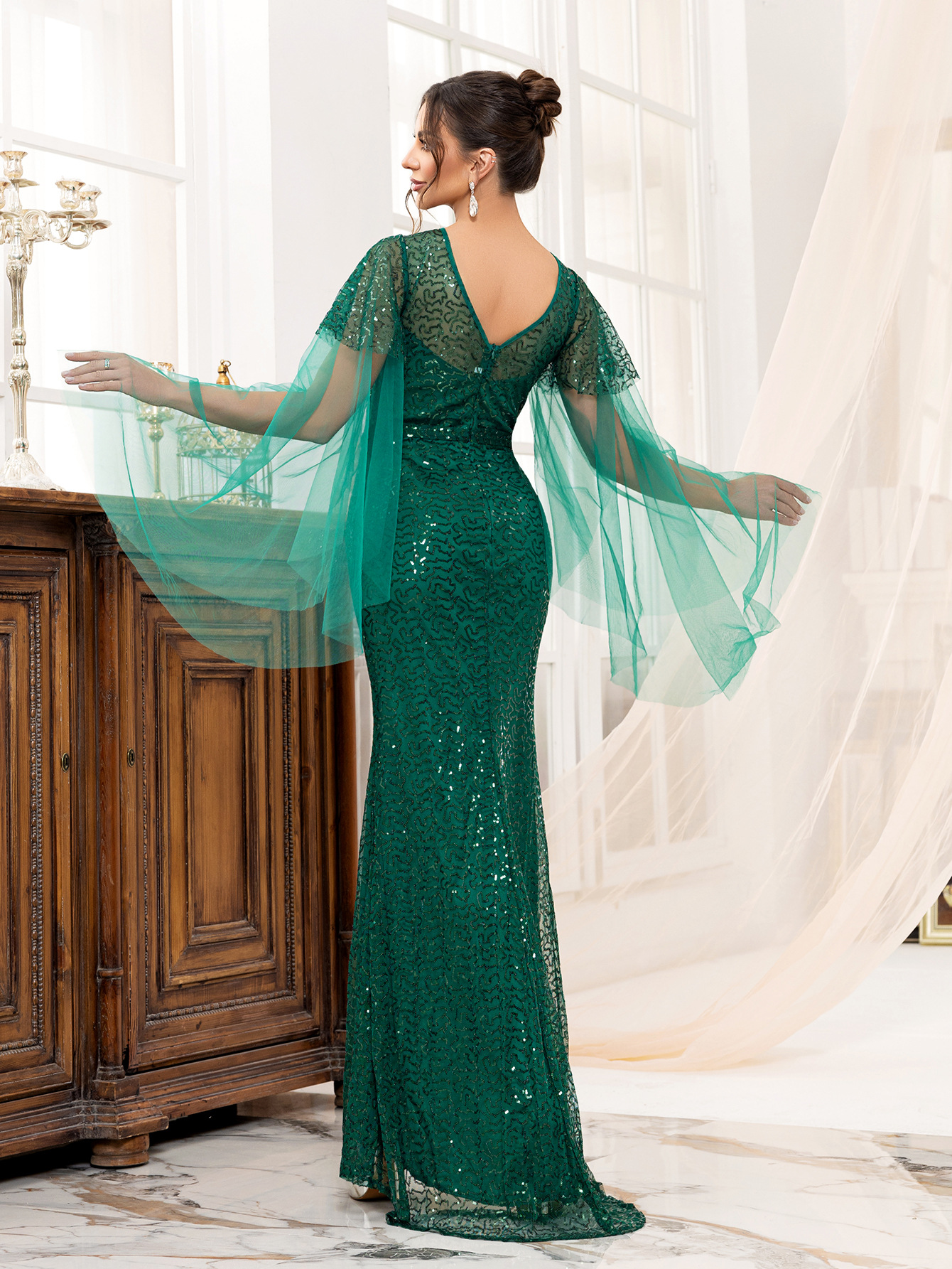 Comercio exterior transfronterizo europeo y americano halter verde mujer manga larga cuello de barco banquete lentejuelas cola de pez vestido de noche largo