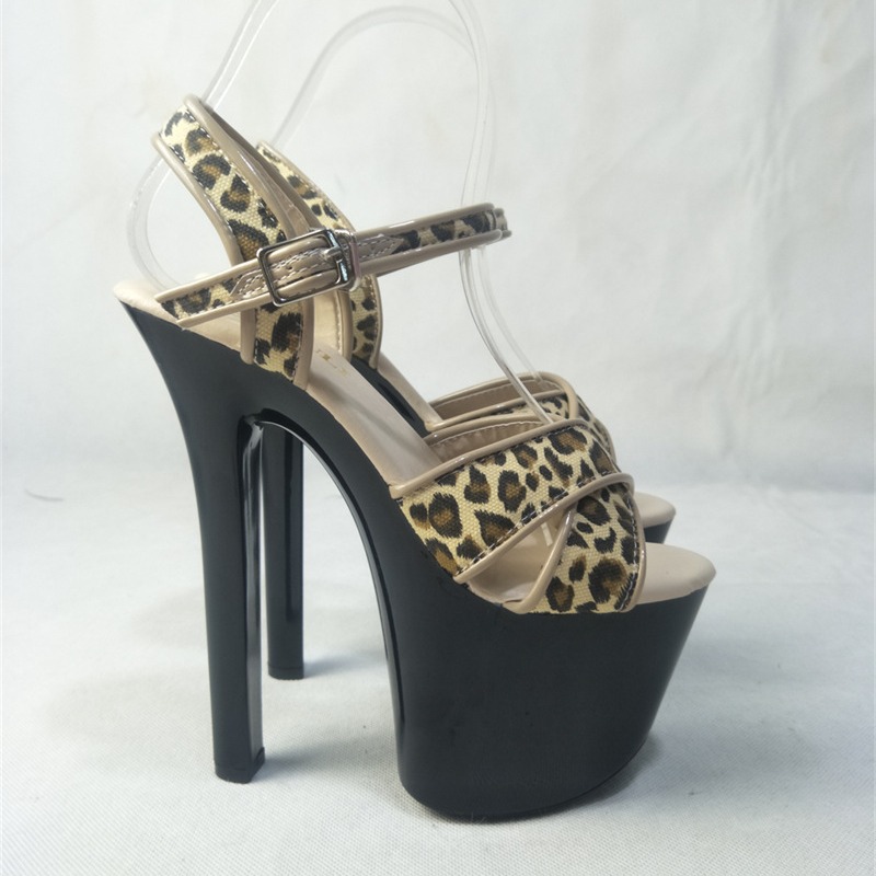 zapatos de leopardo zapatos de mujer de tacones altos profesionales de tacones delgados impermeables zapatos de boca de pez sandalias de tamaño grande verano 2024 nuevo