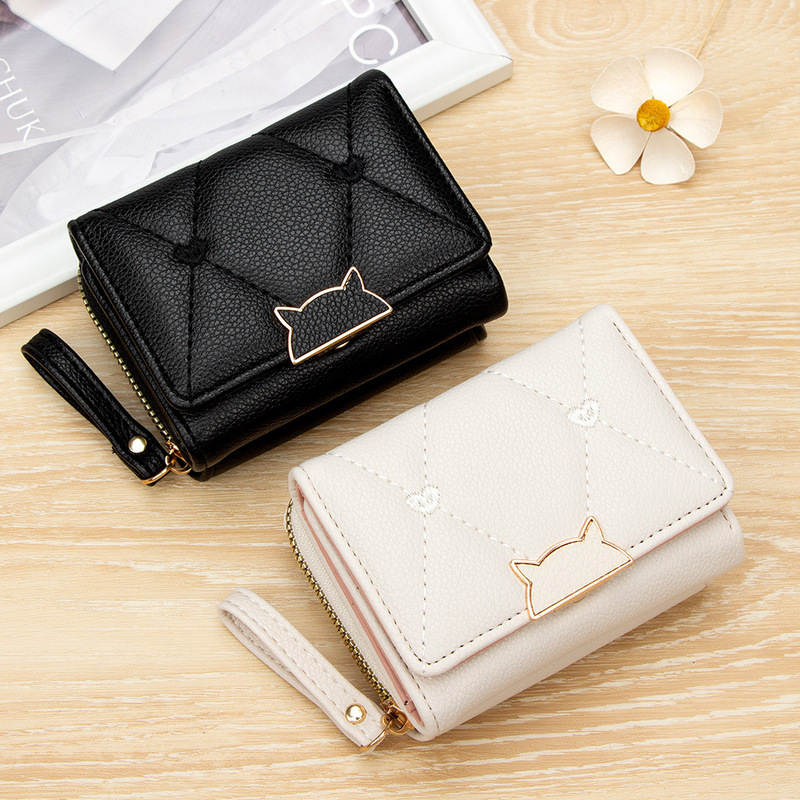 Cross-Border Short Women's Wallet, Fashionable Quilted Small Square Bag, 70% off Heart Embroidery Exquisite Women's Small Chanel-Style Wallet