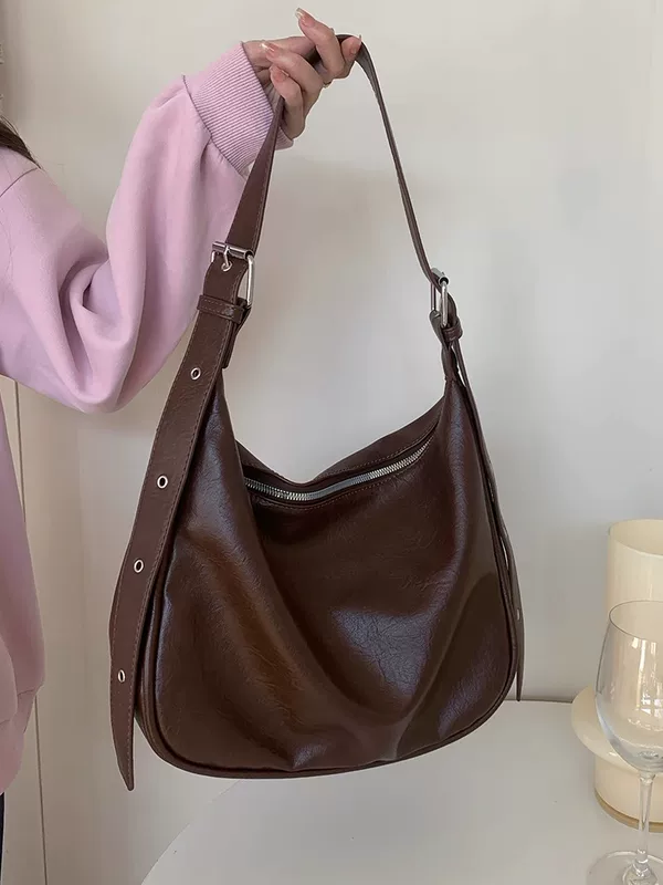 Shoulder Bag Capacious One‑Shoulder Retro Style, High‑Quality, 33×25×10 cm Adjustable Strap