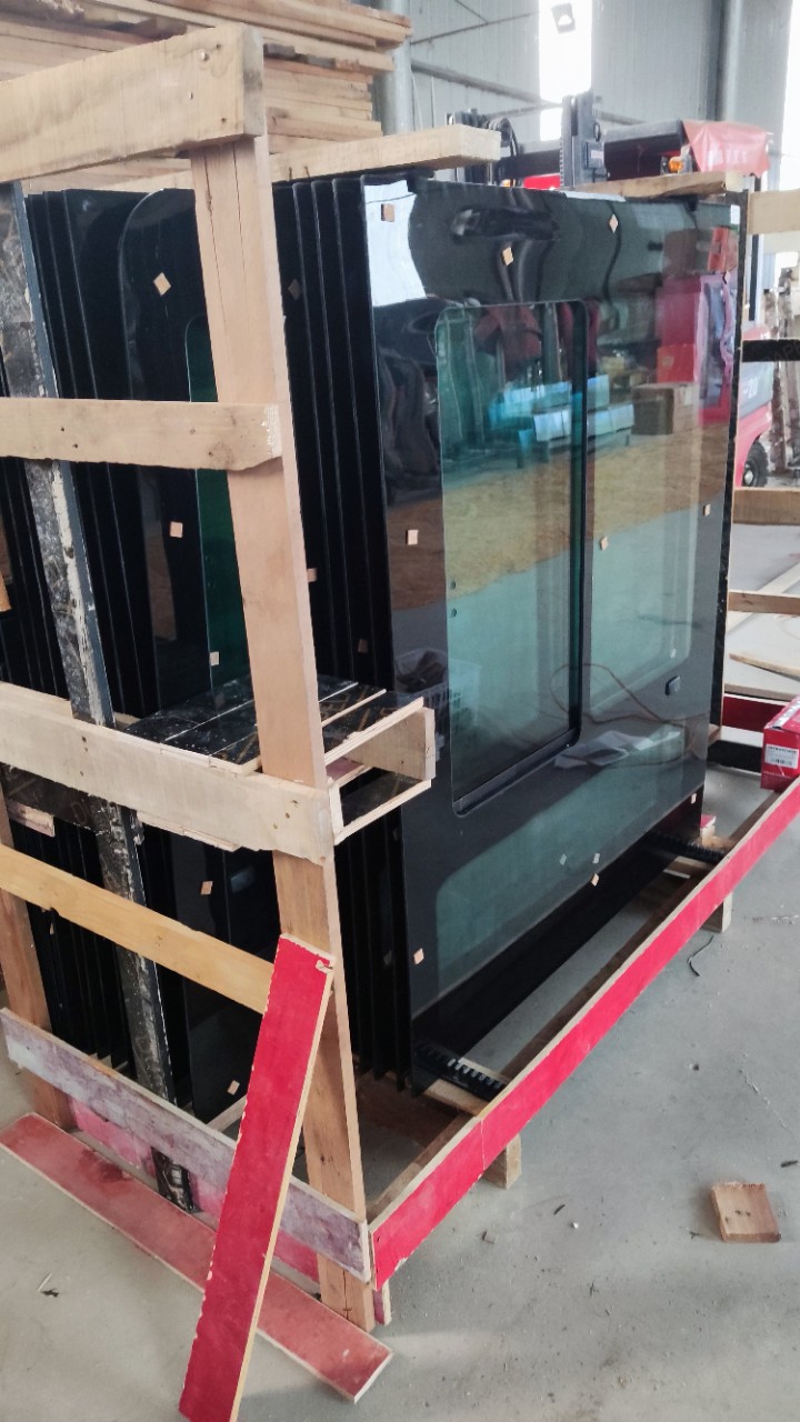 Chengdu Guangtong 6700 Bus Full Side Window Glass Guangtong 6700 Glass Guangtong 6700 Bus Glass
