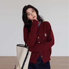 2025年秋冬季新款复古学院风刺绣毛衣安可拉红针织开衫外套女