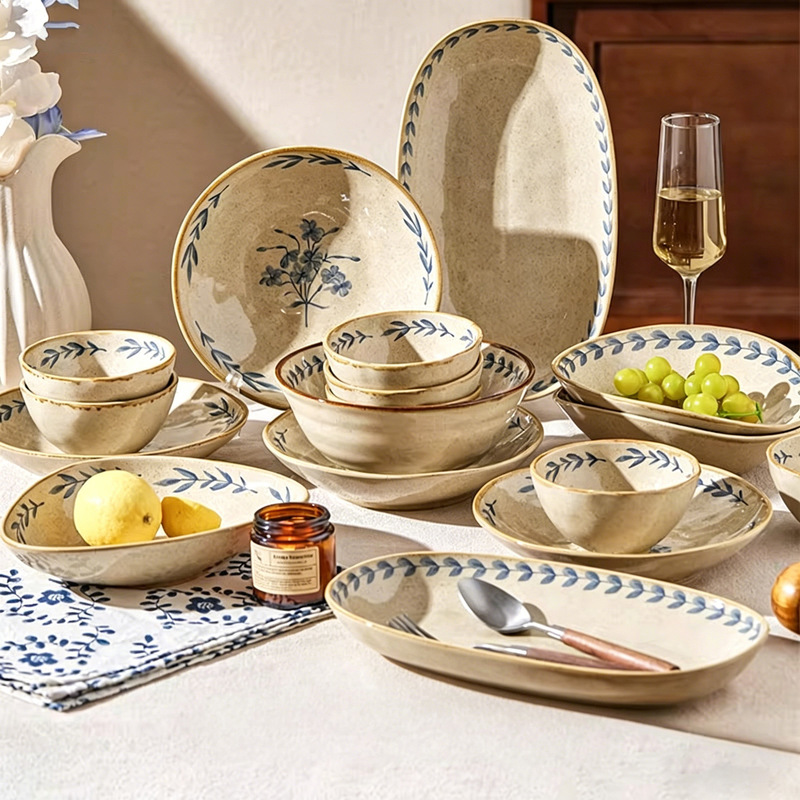 Chinese-style retro high-value ceramic tableware set for home use, including bowls, plates, soup bowls, noodle bowls, and serving dishes Chinese-style retro high-value ceramic tableware set for home use, including bowls, plates, soup bowls, noodle bowls, and serving dishes