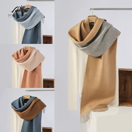 披肩;围巾;成人帽