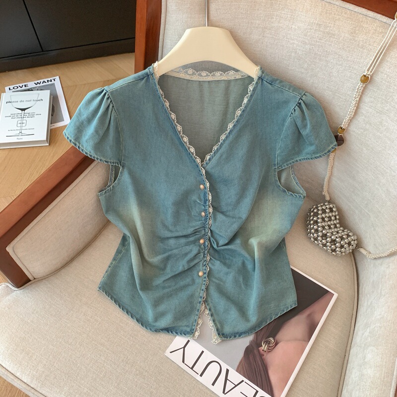 Guangzhou Thirteen Lines High-Quality Popular Item ~ Summer Lace Trim V-Neck Denim Shirt for Women with Gradient Short Sleeves