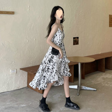 法式初恋温柔风碎花吊带连衣裙女夏季不规则小众小个子纯欲长裙子