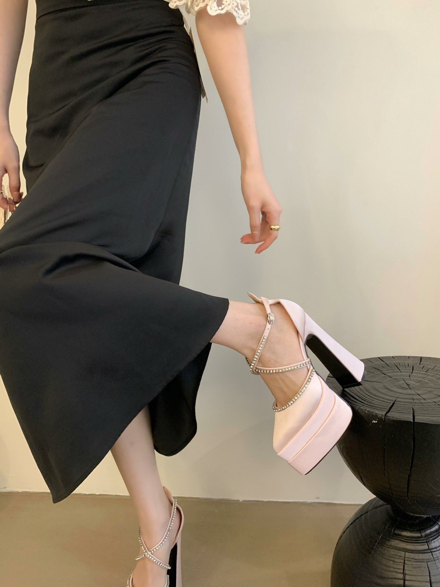 Giày cao gót nữ mũi nhọn satin gót dày thời trang xuân hè — Màu đen chi tiết 20