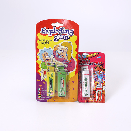 Squirting gum plays tricks on people, makes people funny, pranks, funny chewing gum toys
