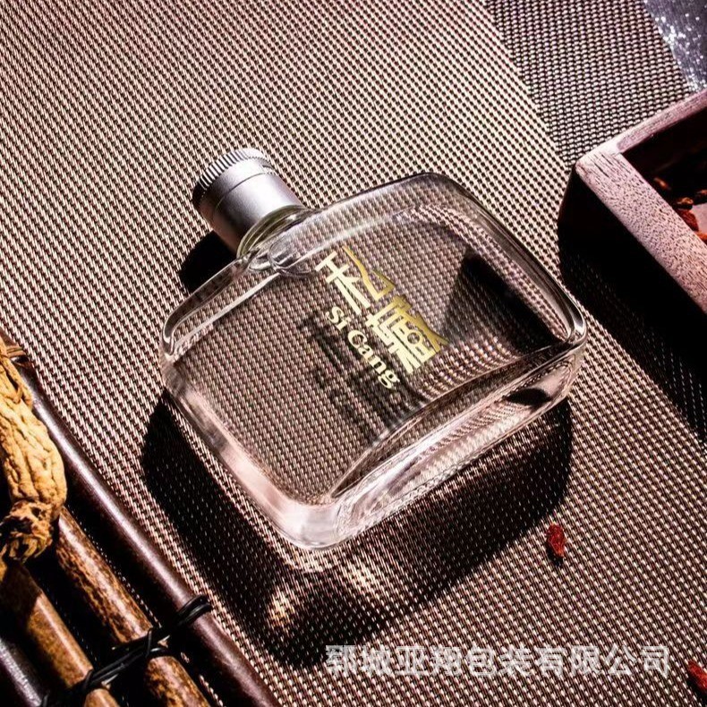 透明晶白料玻璃酒瓶迷你小酒瓶扁方空瓶二两白酒分装试喝瓶