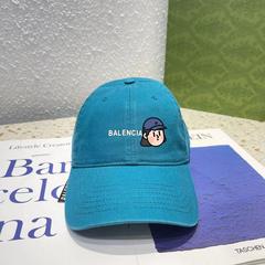 B家は韓国版の新型女性野球帽を予約しています。